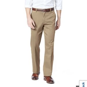 Dockers Men's Classic Fit Easy Khaki Pants British Khaki 30 x 30 NWT NEW
